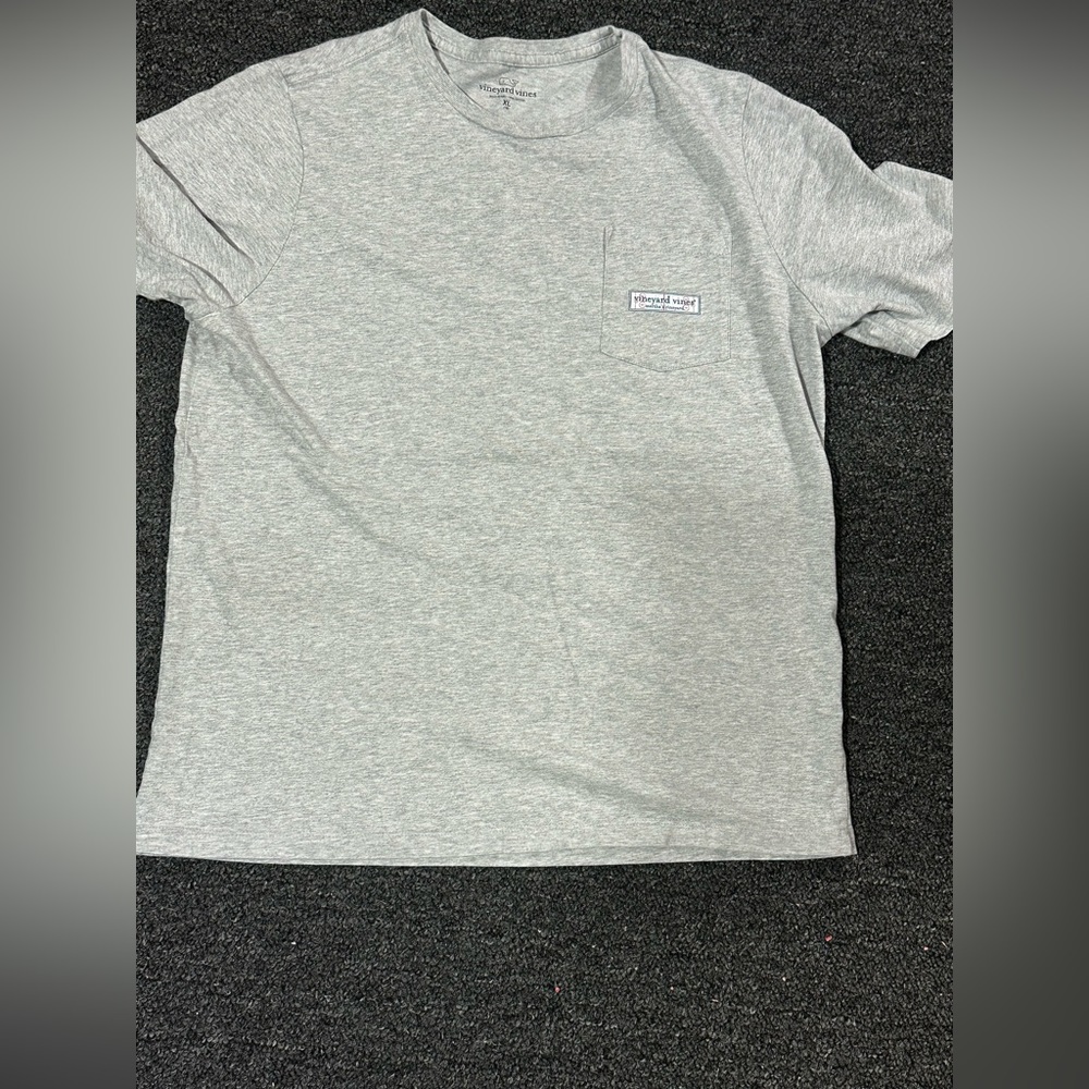 Vineyard vines tshirt